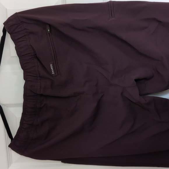 Jaanuu 5-pocket scrub Jogger pants in women's Large, Regular length - Picture 5 of 6